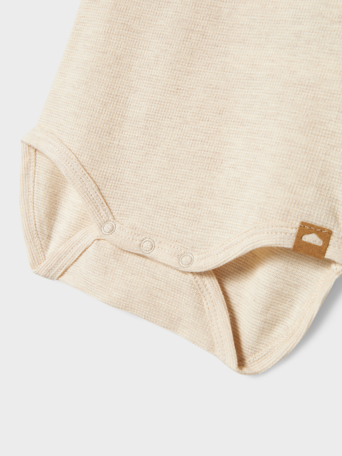 model_shot-front_full